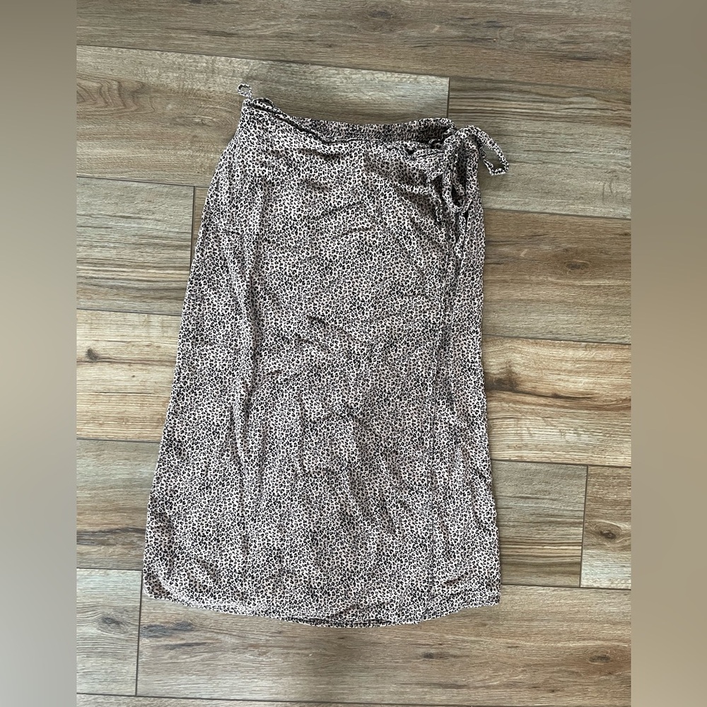 Urban Romantics leopard print wrap midi skirt Size L